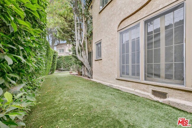 Building Photo - 5112 Edgewood Pl