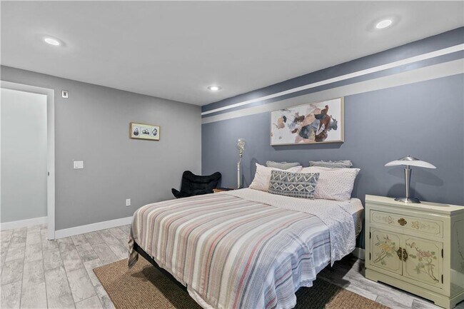 Building Photo - 66 Girard Ave