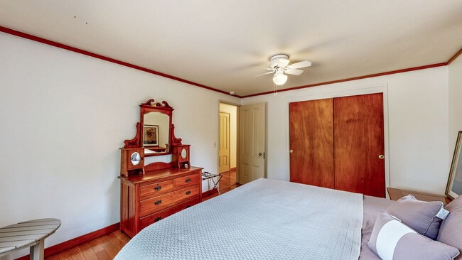 Building Photo - 1250 Bentley Dr