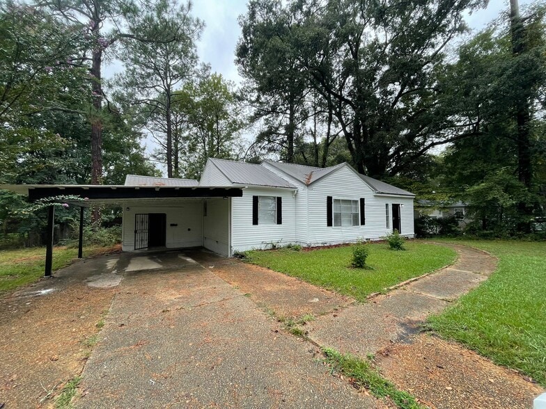 Building Photo - 218 S Park Dr