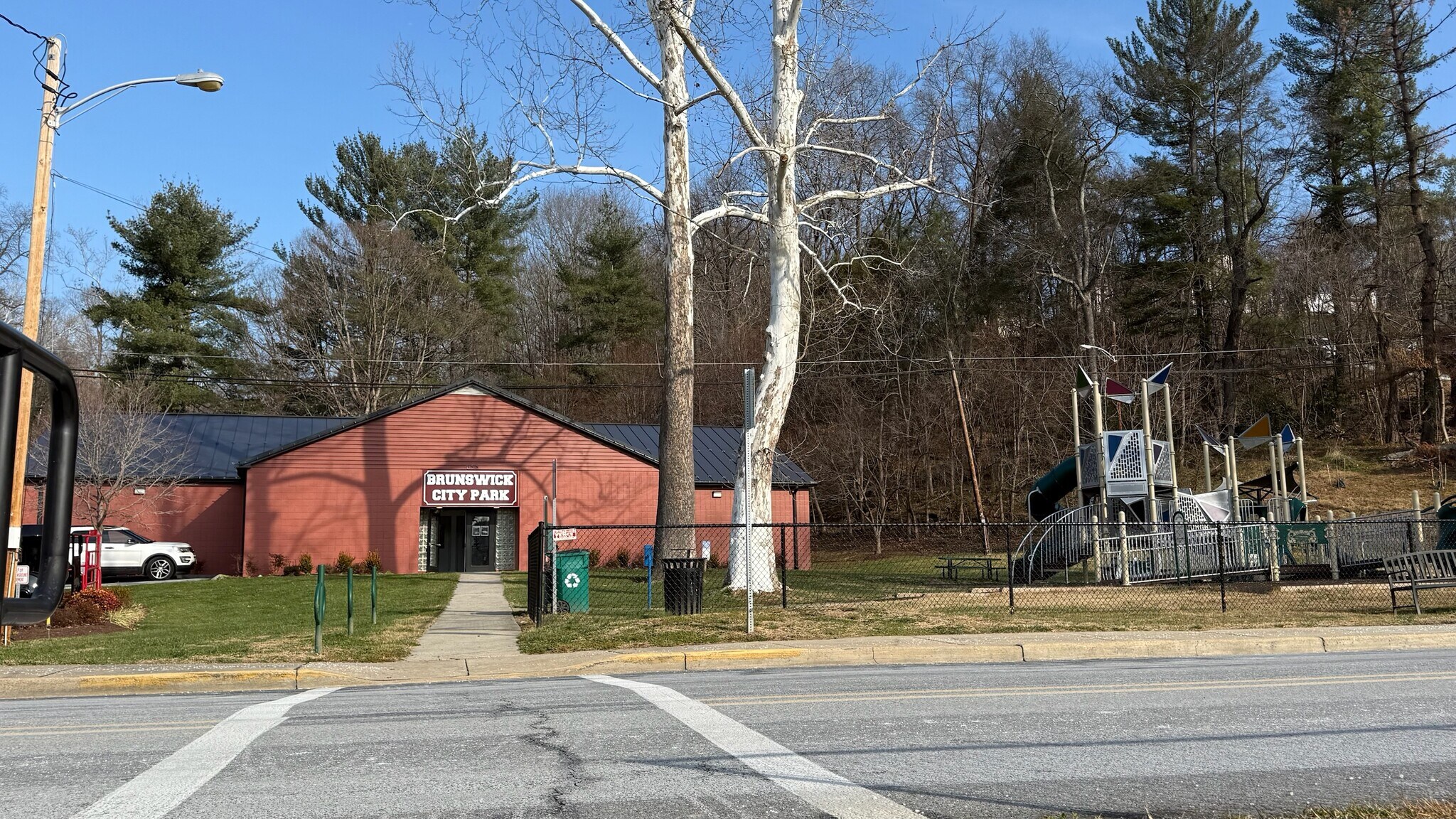 Building Photo - 503 E Potomac St