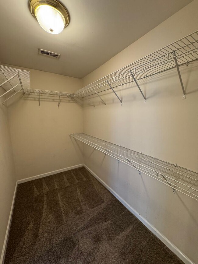 Building Photo - 110-112 Lyons Dr NW