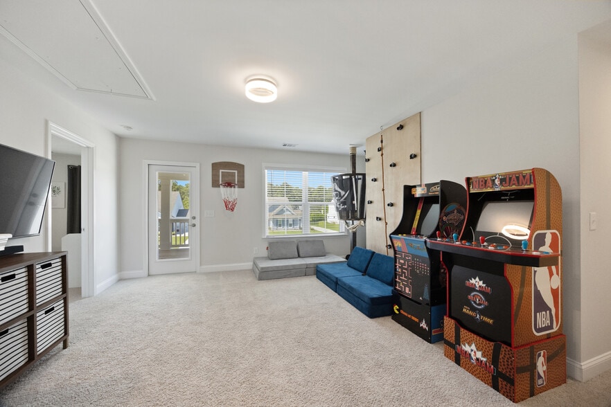 Building Photo - 268 Heron Creek Dr