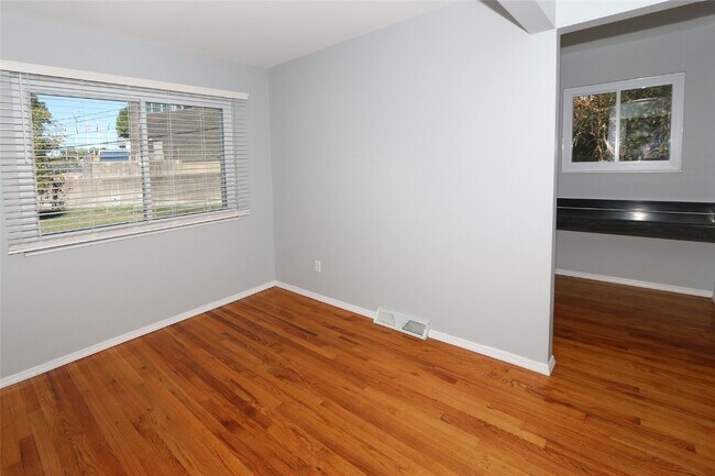 Building Photo - 12901 Fernway Ln