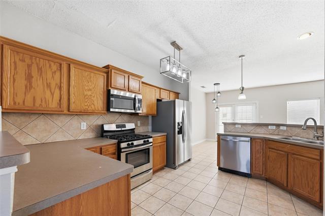 Building Photo - 613 Norwood Dr