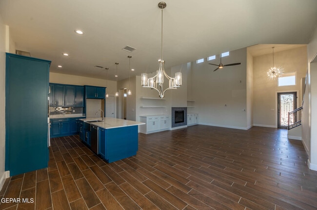Building Photo - 972 Pellegrino Ave