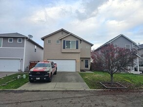 Building Photo - 3 Bed Home in Yelm For Rent!