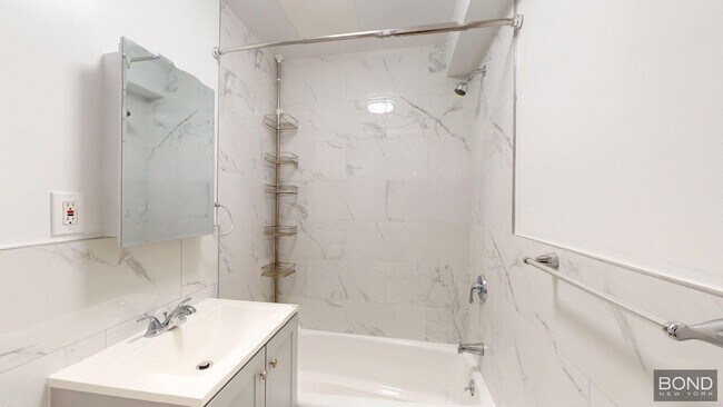 Building Photo - 330 W 72nd St