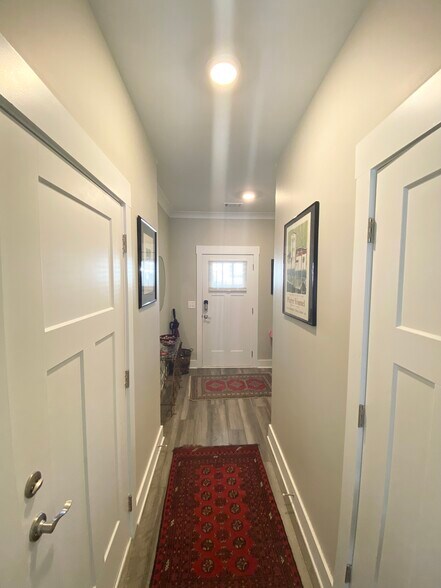 Building Photo - 64 Meteora Way