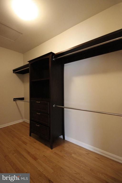 Building Photo - 10470 Courtney Dr