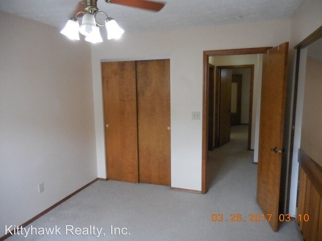 Building Photo - 2 br, 1.5 bath House - 1354 Sanzon Drive