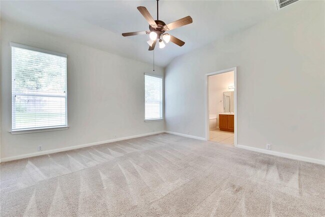 Building Photo - 2133 Paradise Ridge Dr