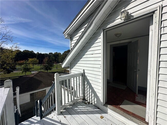 Primary Photo - 24 Vale St