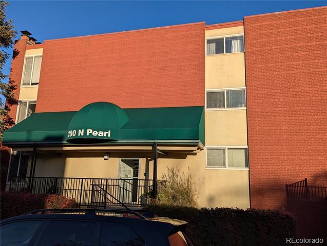 Building Photo - 200 N Pearl St