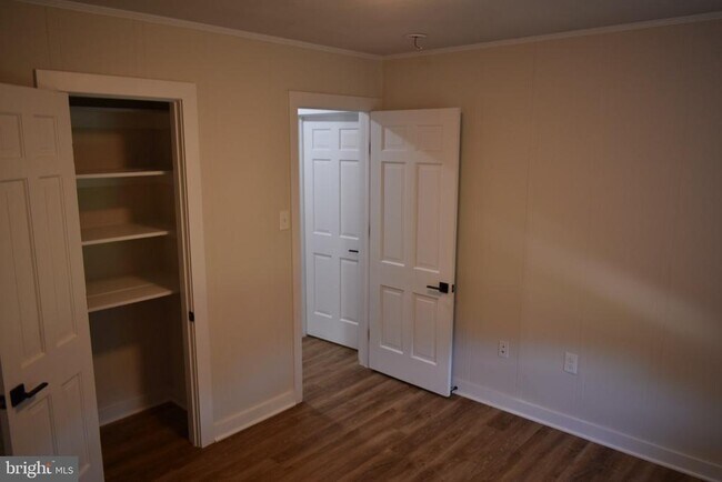 Building Photo - 4055 Ringwood Rd