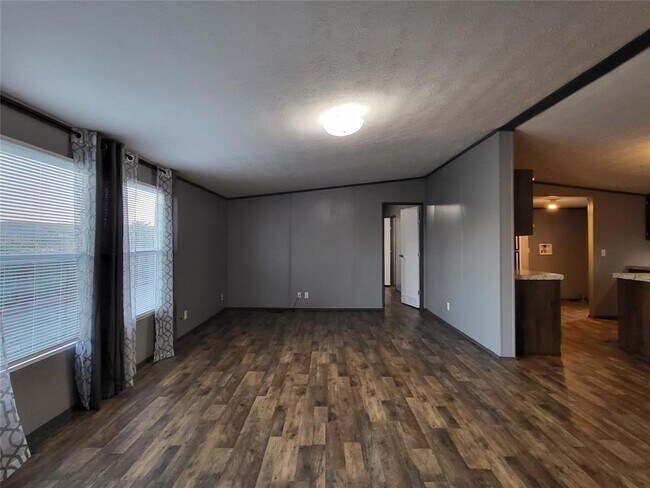 Building Photo - 21518 Cherry Hollow Dr