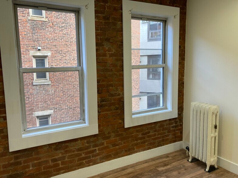 Building Photo - 45 Hemenway St