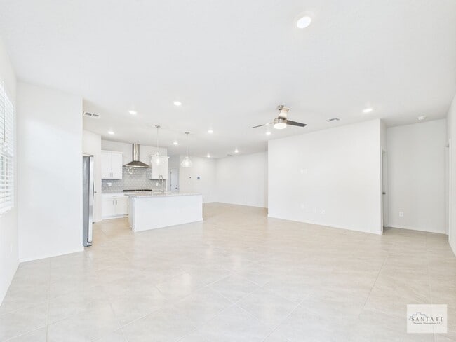 Building Photo - Brand New DR Horton Home Available Now