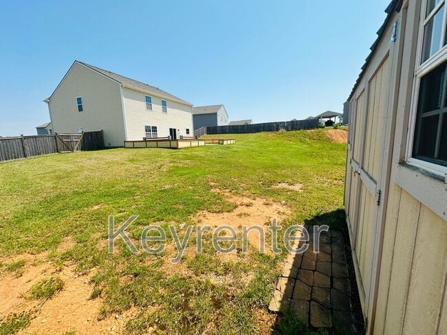 Building Photo - 236 Gail Ln