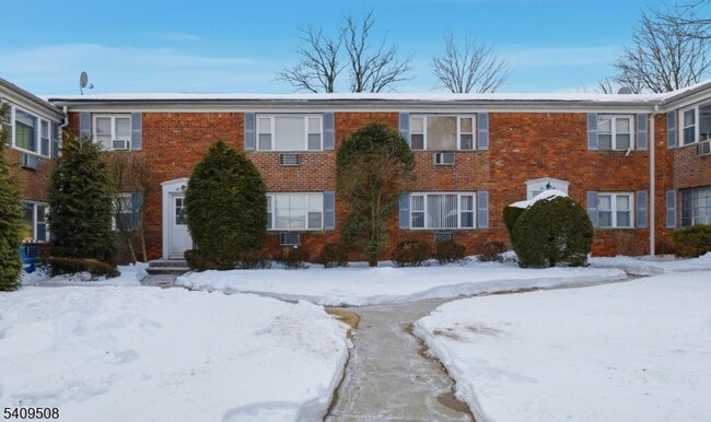 Building Photo - 43 Conforti Ave