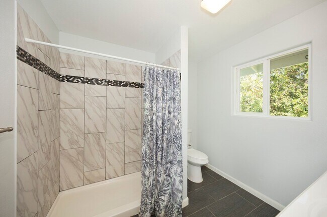 Master Bathroom 1 - 15-2031 32nd Ave