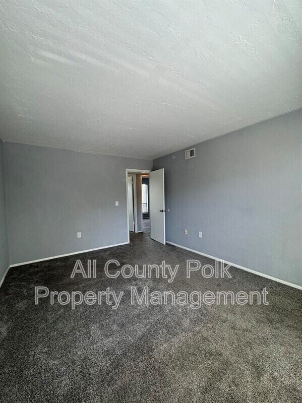 Building Photo - 1836 N Crystal Lake Dr