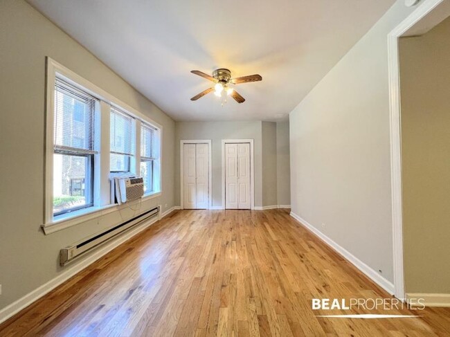 Building Photo - 1 bedroom in CHICAGO IL 60613