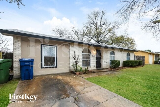 Building Photo - 3630 Williamsburg Dr
