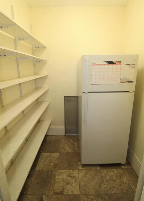 Building Photo - 2127 E Broadway