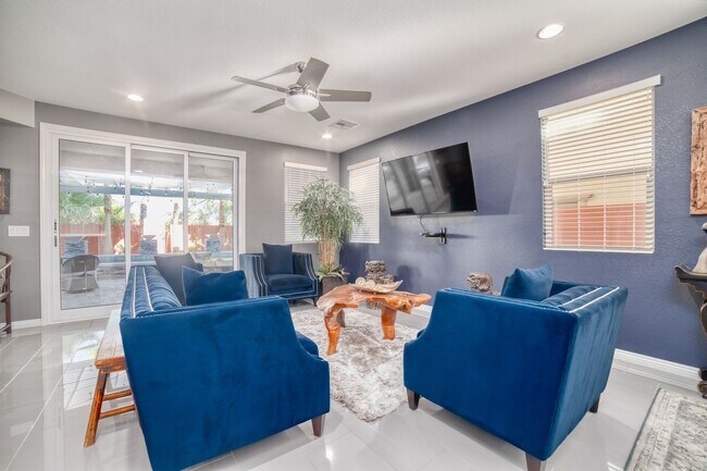 Building Photo - SUMMERLIN - FULLY FURNISHED - ALL UTILITIE...