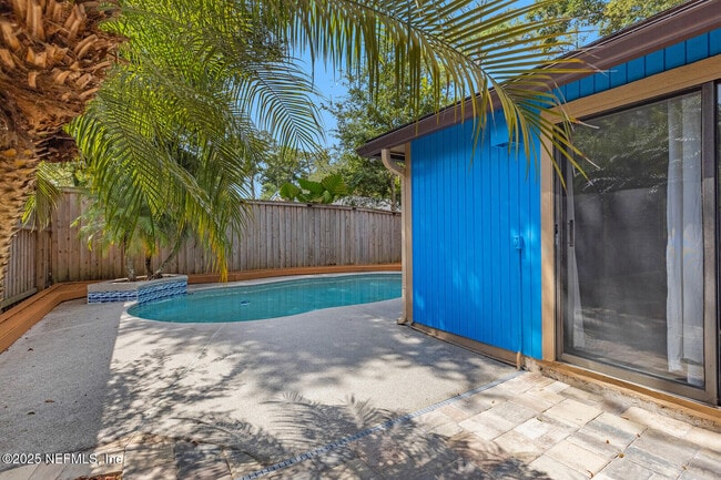Building Photo - 4765 Marsh Hammock Dr W