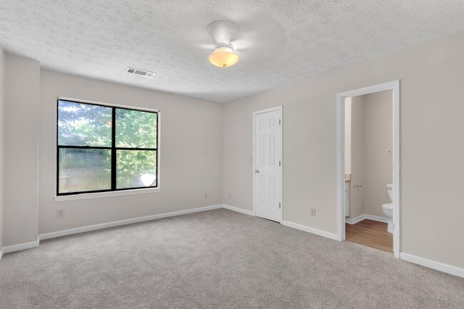 Building Photo - 2186 Spring Walk Ct