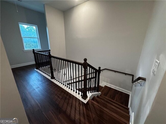 Building Photo - 1777 Temple Ave