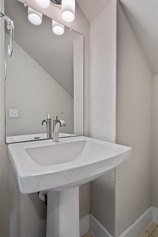 Building Photo - 9301 Cardinals Nest Ln