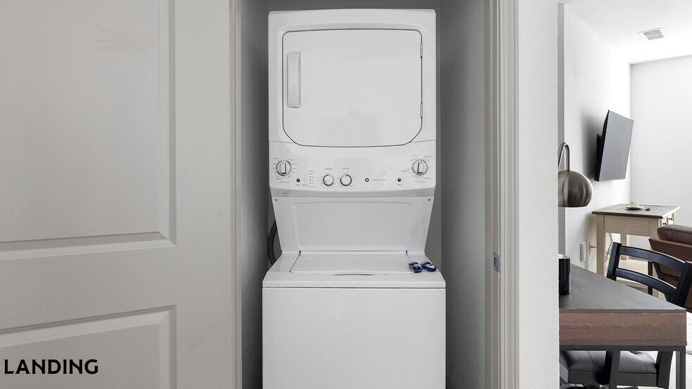 Building Photo - 1001 S Center St