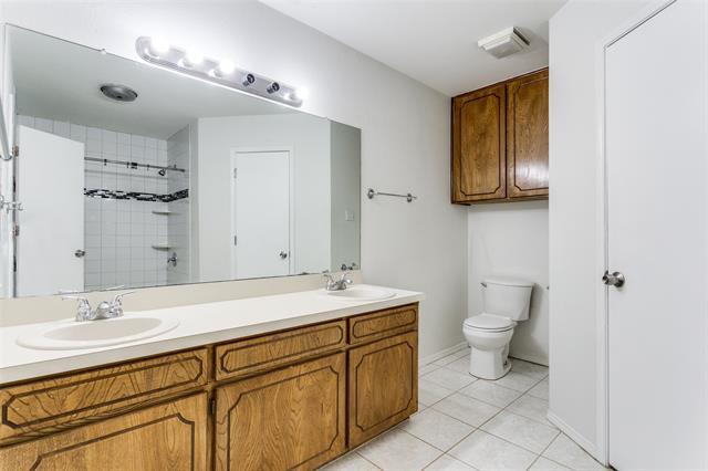 Building Photo - 215 Meadowbrook Ln