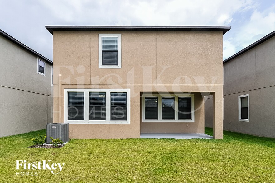 Building Photo - 9823 Ivory Dr
