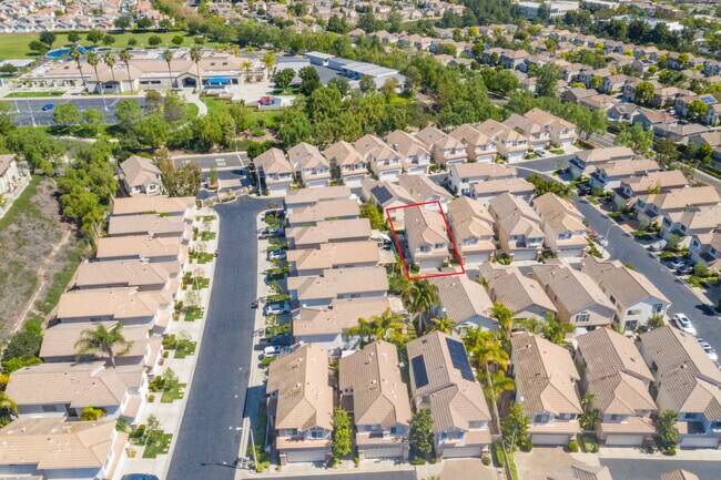 Building Photo - 1 Quebec