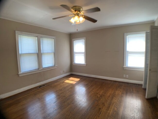 Building Photo - Huge 3 Bedroom OKC - Great Neighborhood