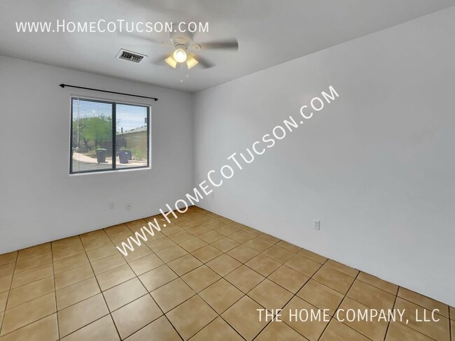 Building Photo - 428 E Geronimo Bluff Loop