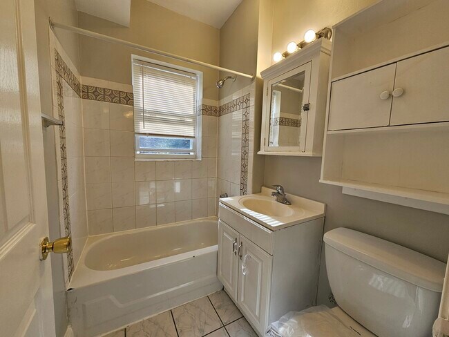 Building Photo - 4837 N Kimball Ave