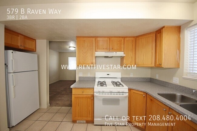 Building Photo - 579 Raven Way