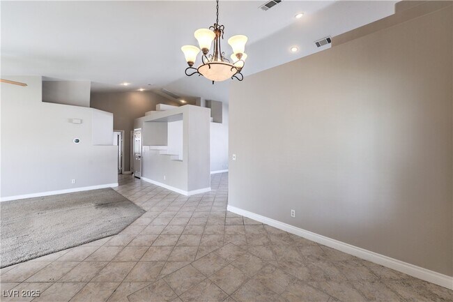 Building Photo - 4765 Calavo St