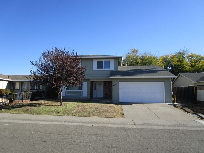 Primary Photo - 833 Scoter Way
