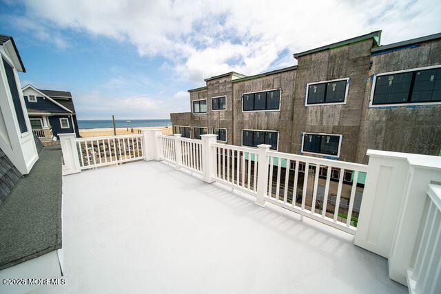 Building Photo - 1125 E Ocean Ave