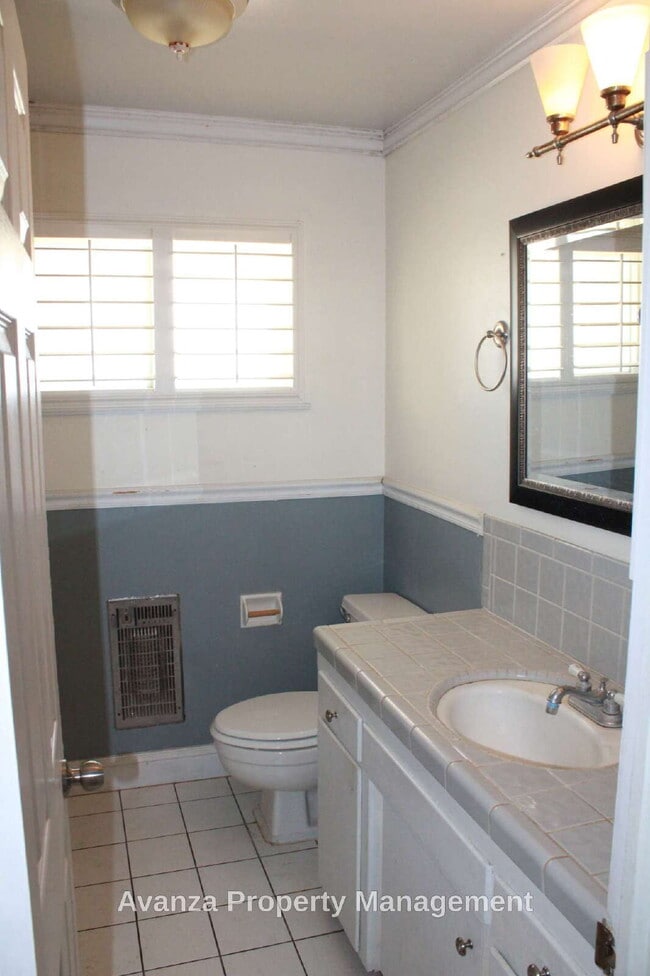 Building Photo - Home for Rent  3 Bed/1 Bath - 1,847 Sq Ft.  Rent: $2,095/month  Deposit: $2,195 Hoover High Region