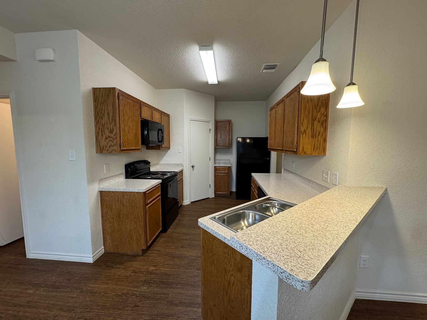 Building Photo - 1537 Justin Lp