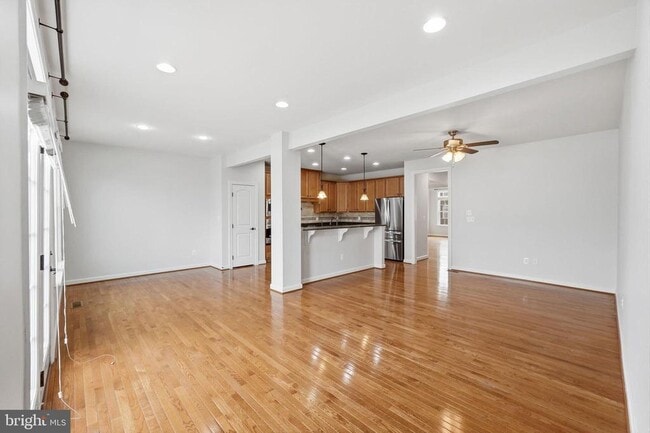 Building Photo - 21253 Park Grove Terrace