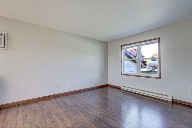 Building Photo - 2273 Country Ln