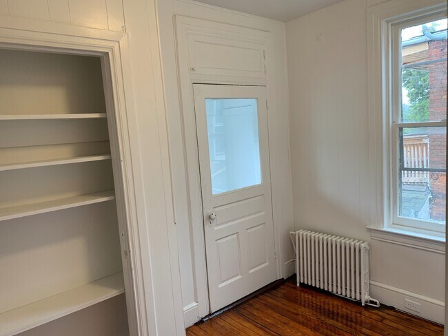 Building Photo - Fully Renovated Spacious 4 Bedroom 1.5 Bath House, Garage-York City SD